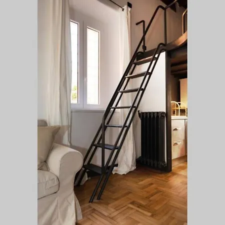 Rufina Open Space Apartment